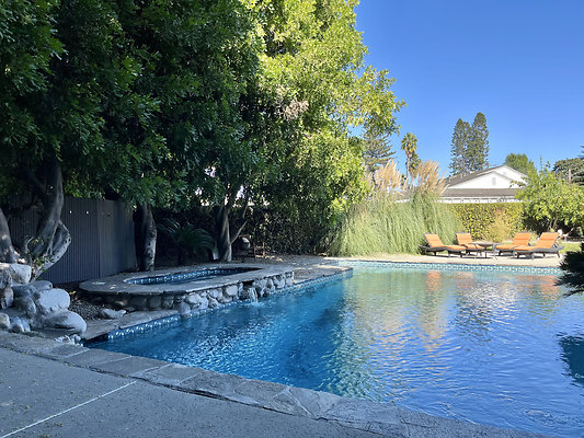 10139 pool 4