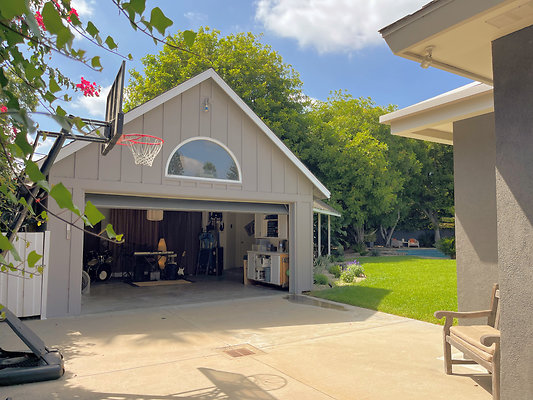 10139 garage 2