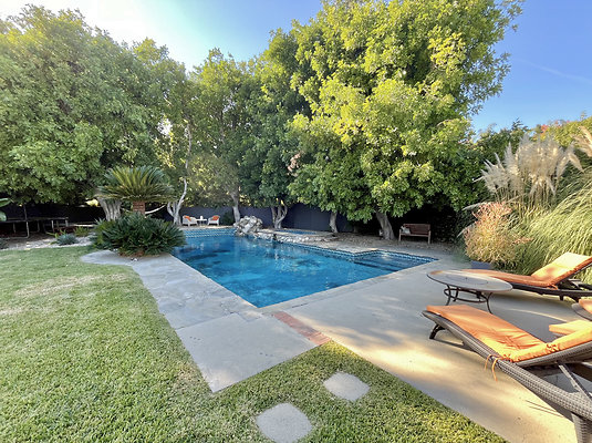 10139 pool 2