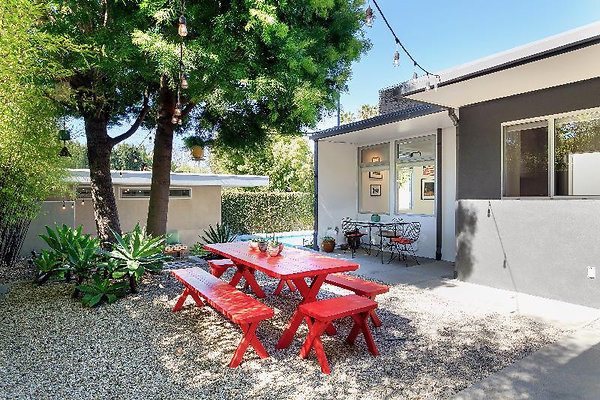 3161 patio 5