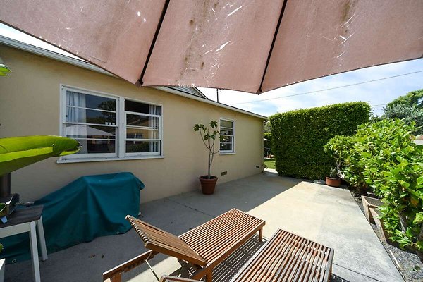 14096 patio 2