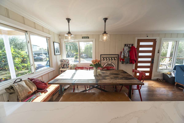 10623 dining 5