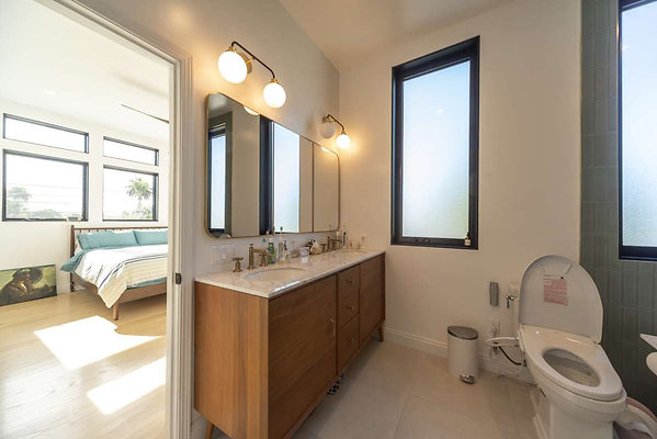 10623 bath 4