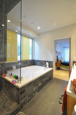 9568 bath 2