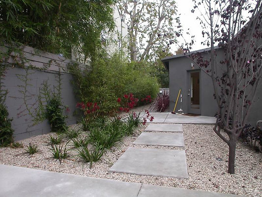 8369 patio 5
