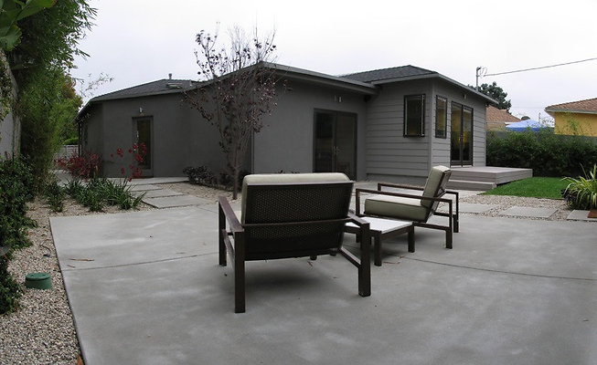 8369 patio 4