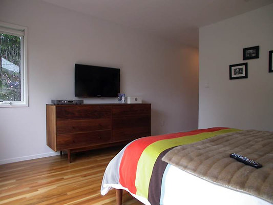 8369 bed 2