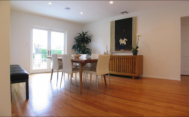 8369 dining 1