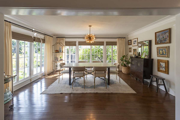 8912 dining 1