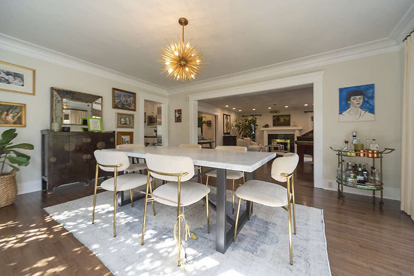 8912 dining 3