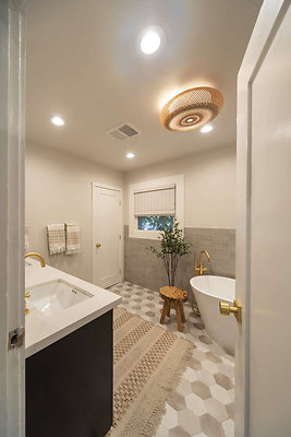 8912 bath 2
