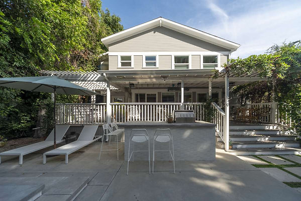 8912 patio 2