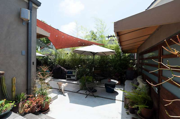 10454 patio 1