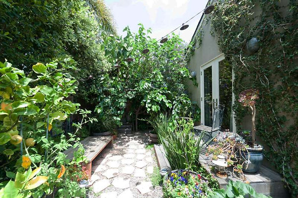 10454 patio 8