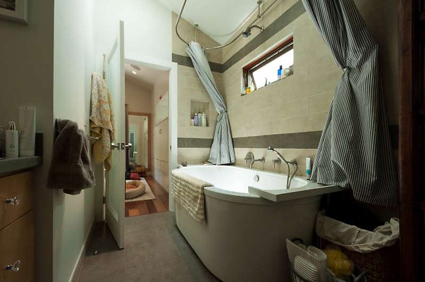 10454 bath 2