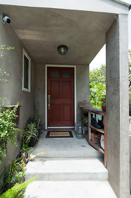 10454 porch 1
