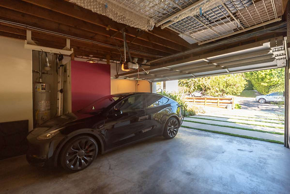 13000 garage 1