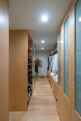 13000 closet 3
