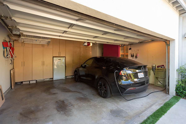 13000 garage 2