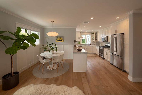 11683 dining 3