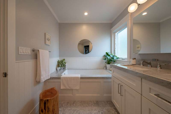 11683 bath 2