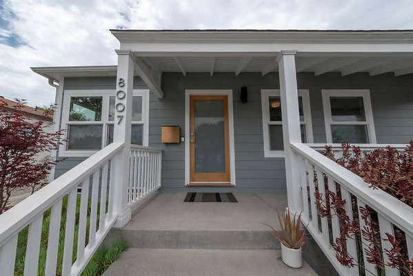 11683 porch 1