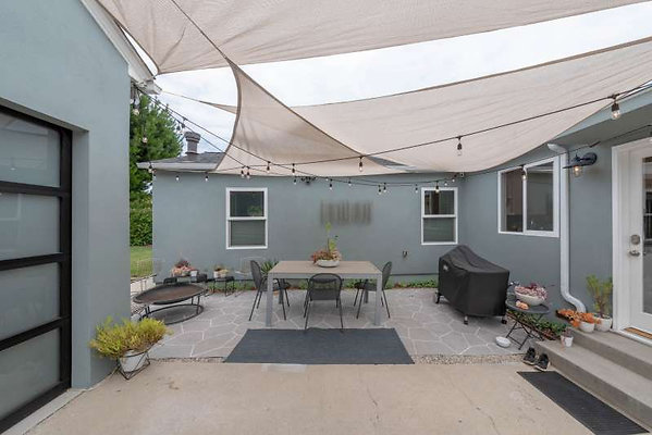 11683 patio 2