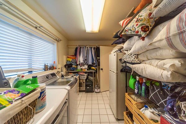 13986 laundry 2