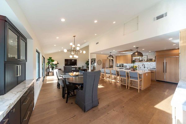 13986 dining 4
