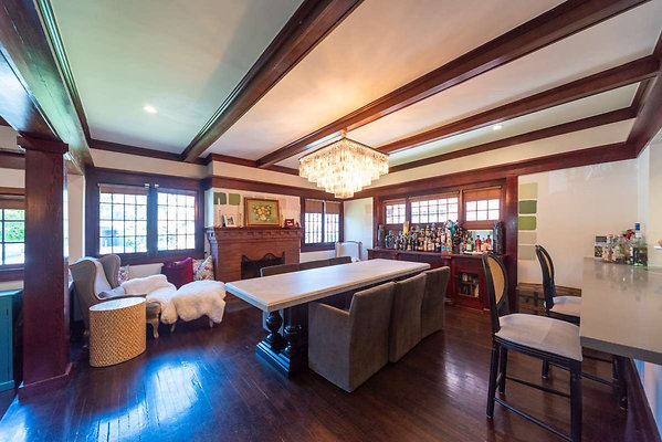 13417 dining 3