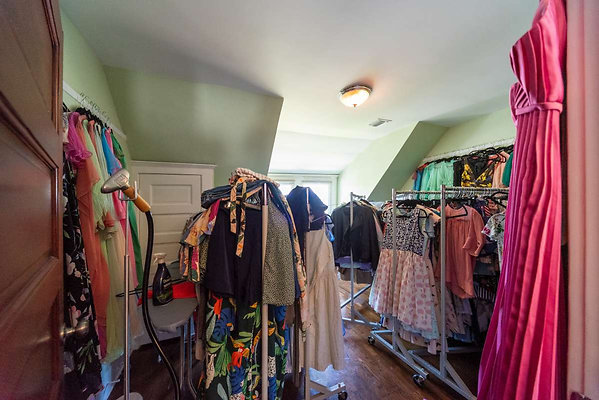 13417 closet 4