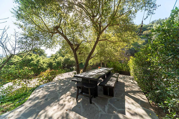 12668 patio 3