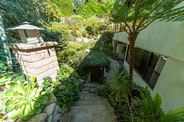 12668 garden 9