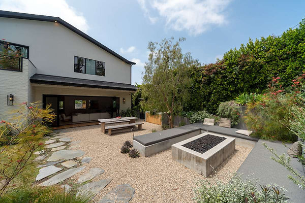 13292 patio 4