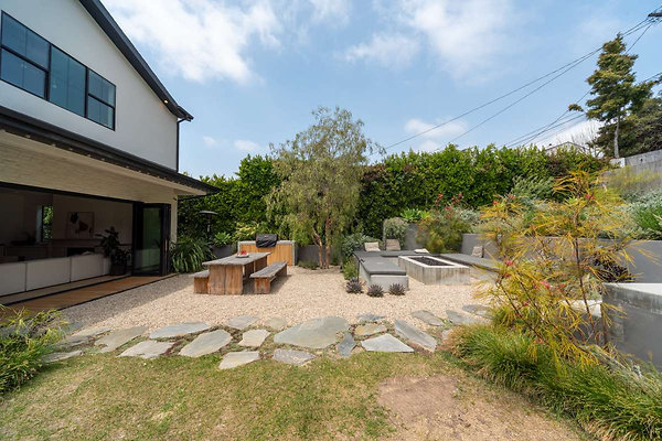 13292 patio 3