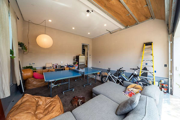 13292 garage 3