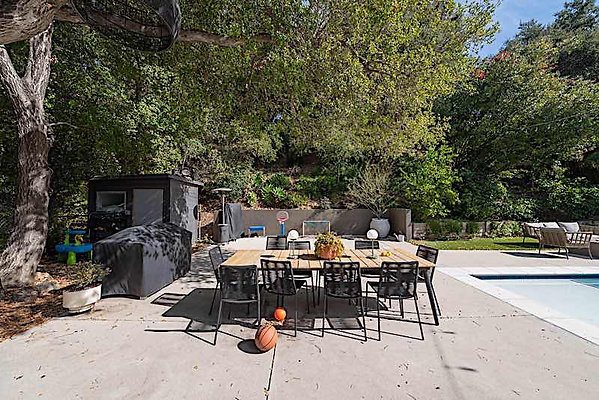 12254 patio 4