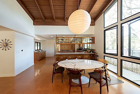 12254 dining 3