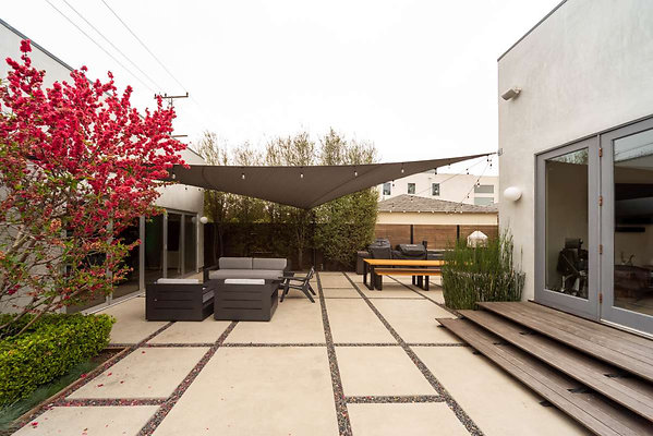 13285 patio 7
