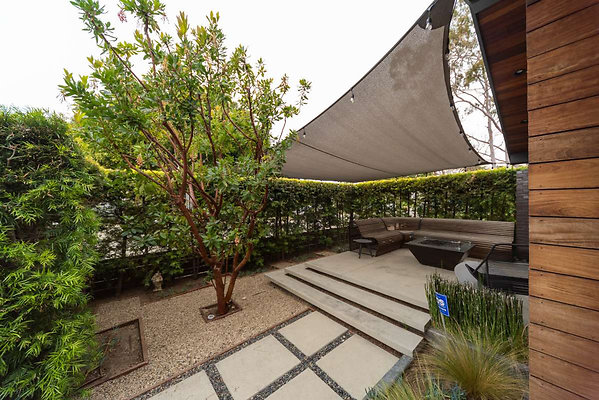 13285 patio 15