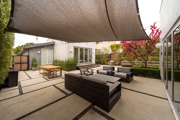 13285 patio 8