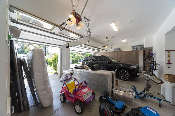13436 garage 1