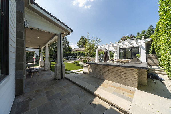 13436 patio 3