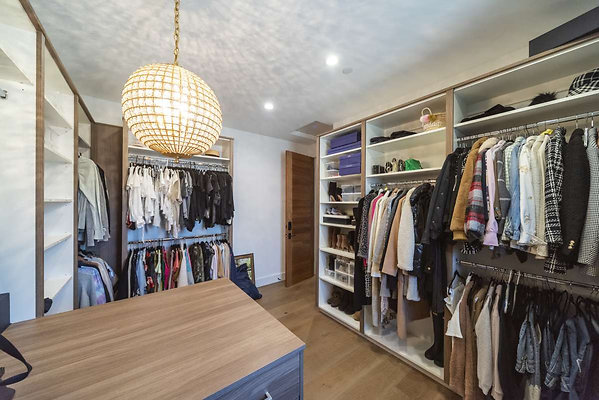 13436 closet 2