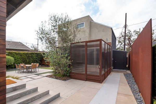 6042 patio 4
