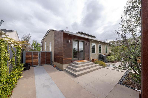 6042 patio 3