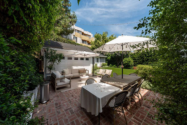 13409 patio 1
