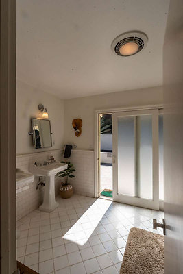 12922 bath 3