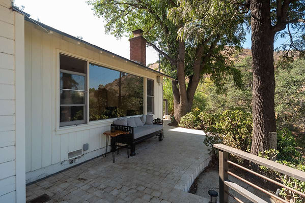 12922 patio 6