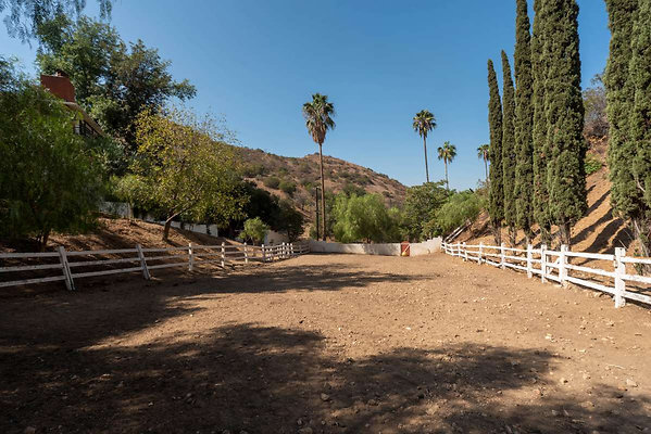 12922 corral 1
